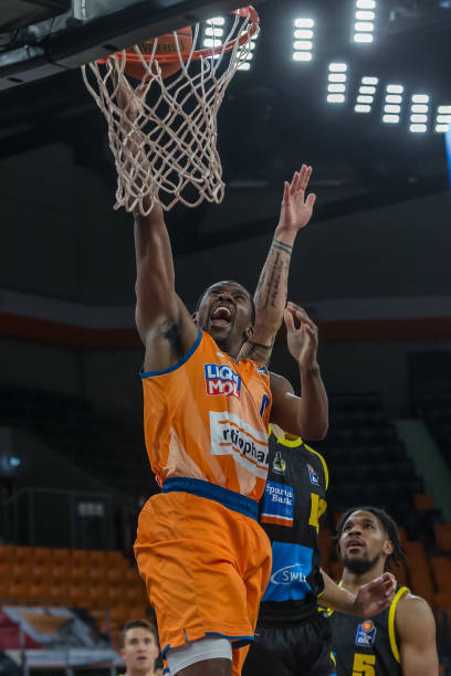 和顽强的斗 和顽强的斗