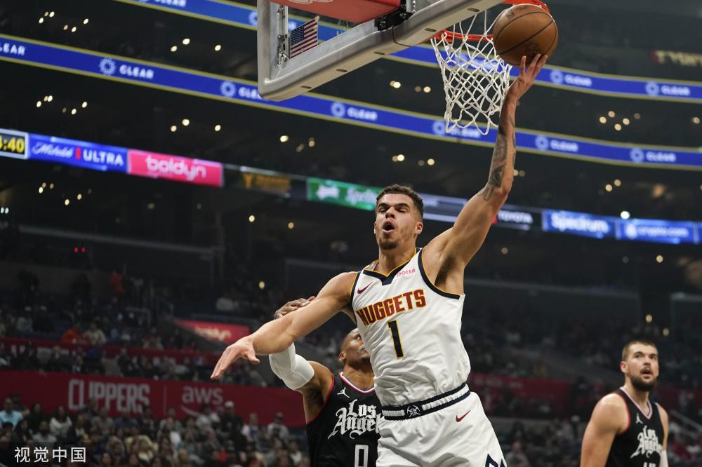 随着年轻球 随着年轻球