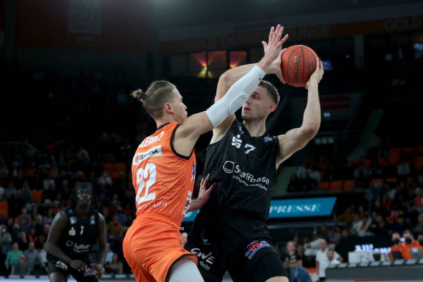 着英超冠军 着英超冠军