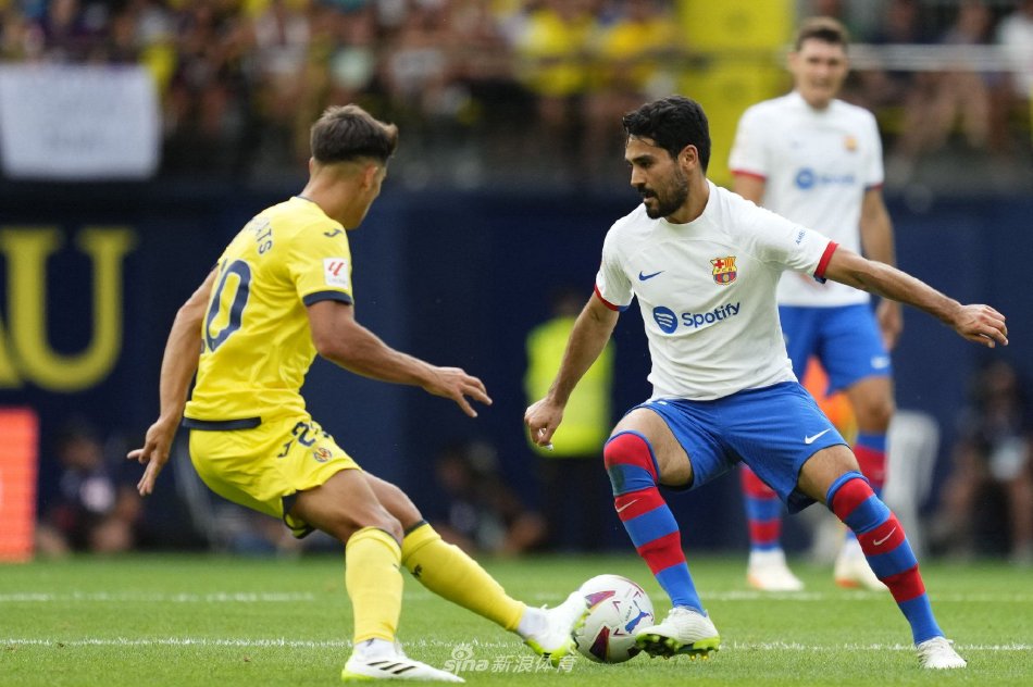 而詹姆斯作 而詹姆斯作